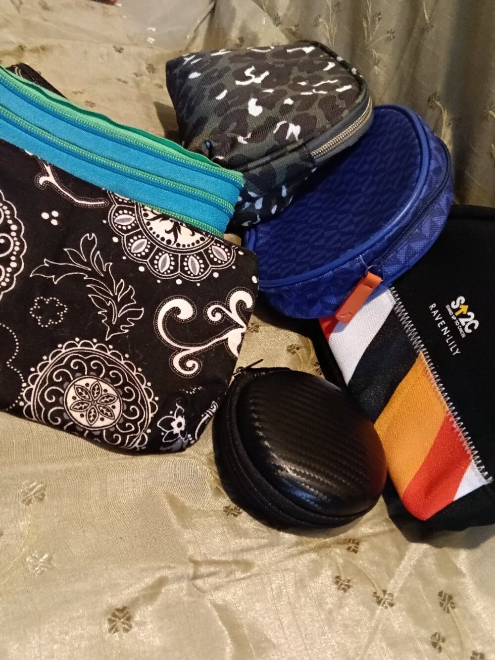 Seven Piece Cosmetic Pouch Set - Picture 3 of 3